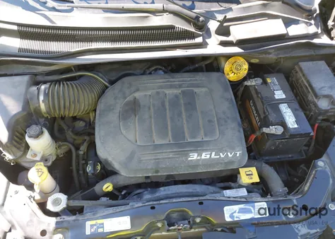 2016 Dodge Grand Caravan Sxt z USA, uszkodzony, nr VIN 2C4RDGCG4GR145541